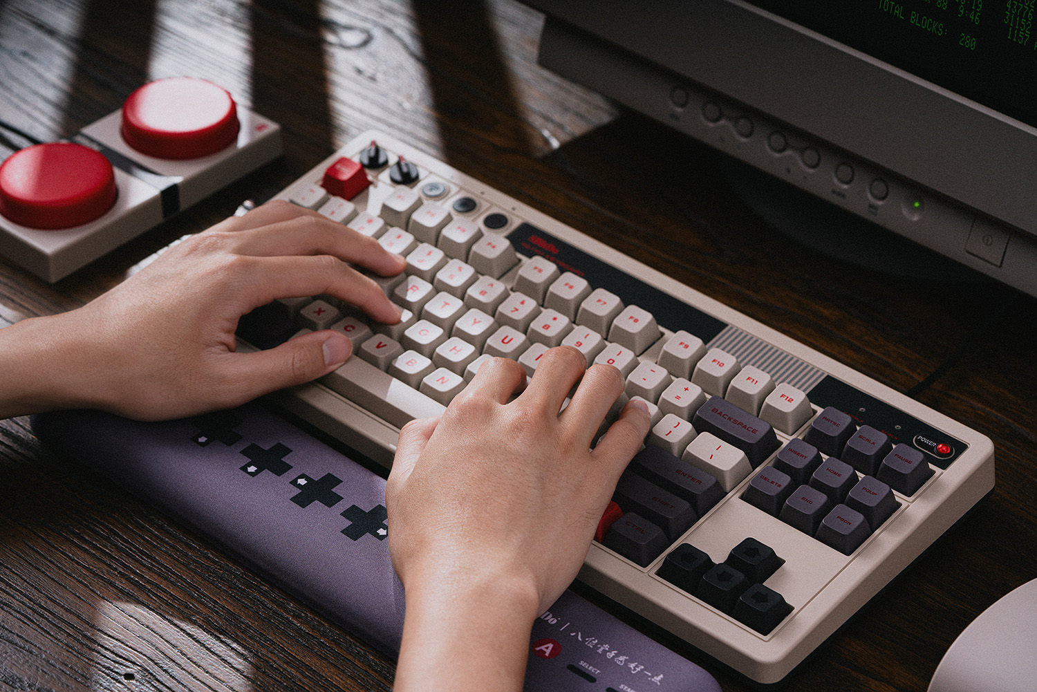 8Bitdo Retro Mechanical Keyboa - Retro Gaming For Windows recension och pris